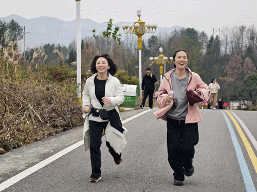 铜审风采 | 贵州铜仁德江审计干部激情开跑 五彩洋山河上展风采 铜审风采 | 贵州铜仁德江审计干部激情开跑 五彩洋山河上展风采