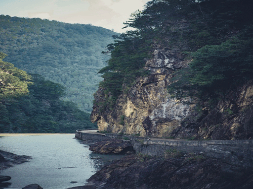 周宁挂壁，天工与人力共铸奇观